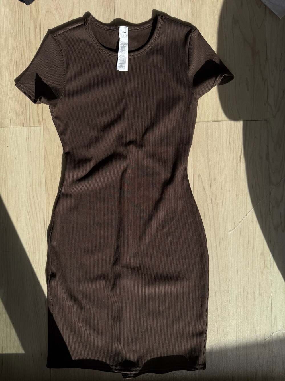 Alo Yoga Ribbed Short Sleeve Mini Dress Espresso Brown Size Small - Picture 4 of 6